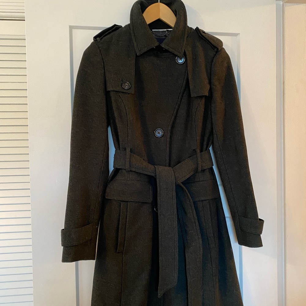 Like New condition Banana Republic Dark Gray wool fully lined trench coat
